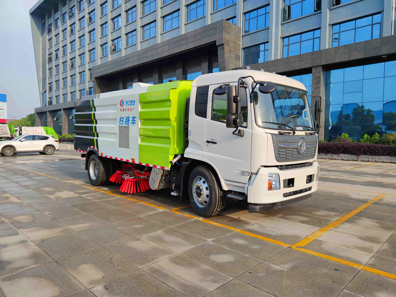 <b>东风天锦扫路车8方尘4方水</b>